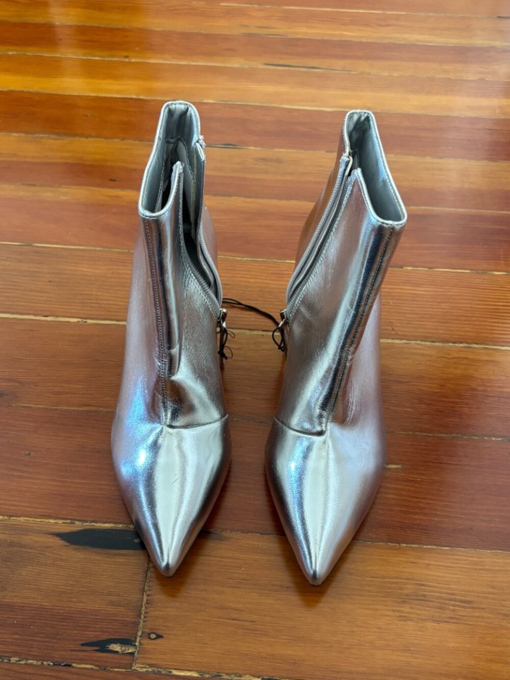 Indie Sleaze 80s Silver Metallic Pointed Toe Ankle Boots Forever 21 SZ 7